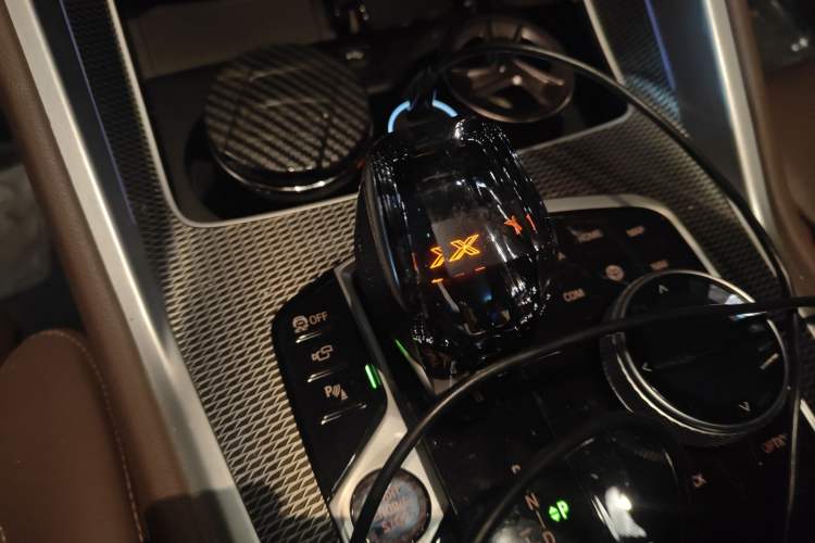 Used BMW X6 2022 Restyled xDrive40i M Sport Package Gear Lever