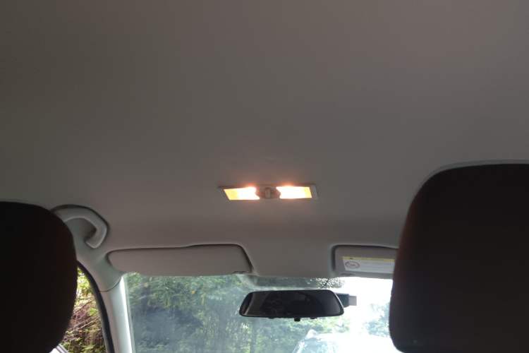 Used Volkswagen Lavida 2013 Revised Classic 1.6L Manual Fashion Edition Headliner