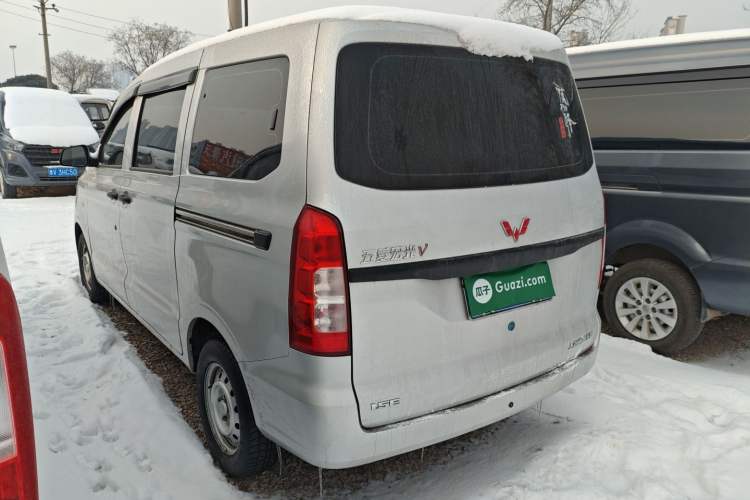 Used Wuling Hongguang V 2022 1.5L Jingqu Edition Electric-Assist LAR
