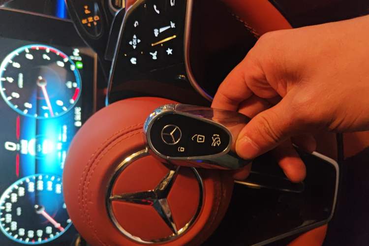 Used Mercedes-Benz S-Class 2012 S 300 L Business Standard Model Vehicle Key