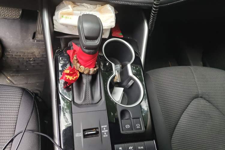 Used Toyota Highlander 2022 Dual-Engine 2.5L 4x4 Elite Edition 7-Seater
