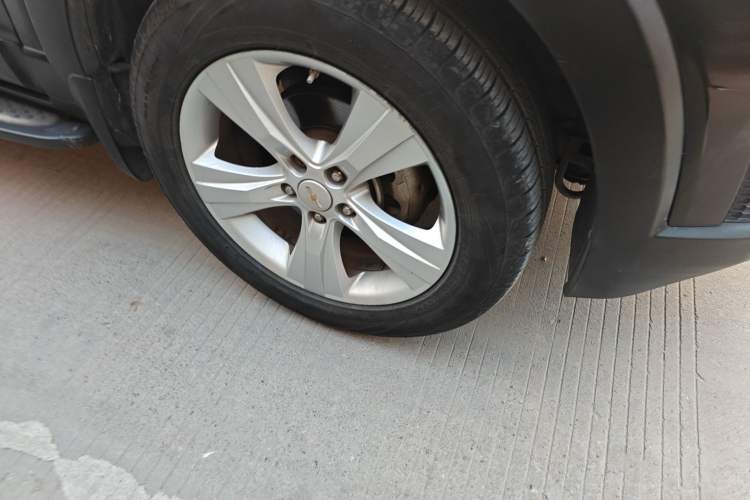 Used Chevrolet Captiva 2012 2.4L 4x4 Flagship Edition 7 Seats