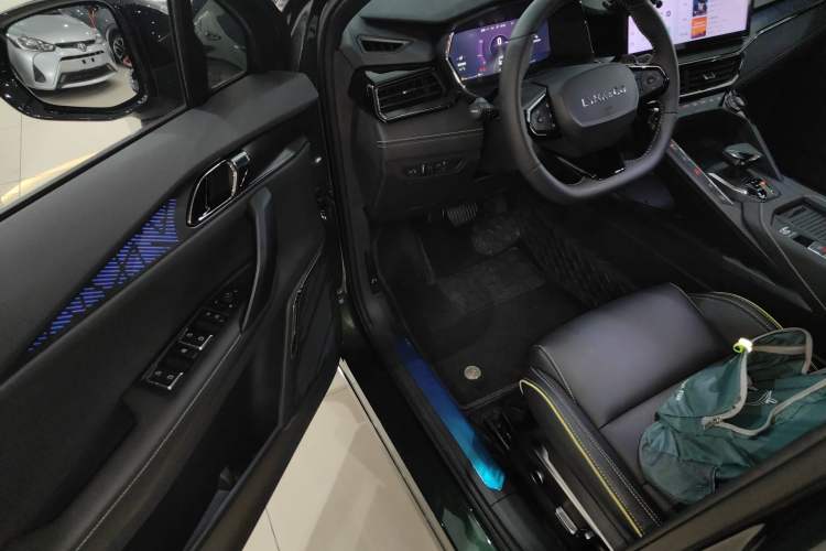 Used Lynk & Co 06 2023 Remix 1.5T Hero