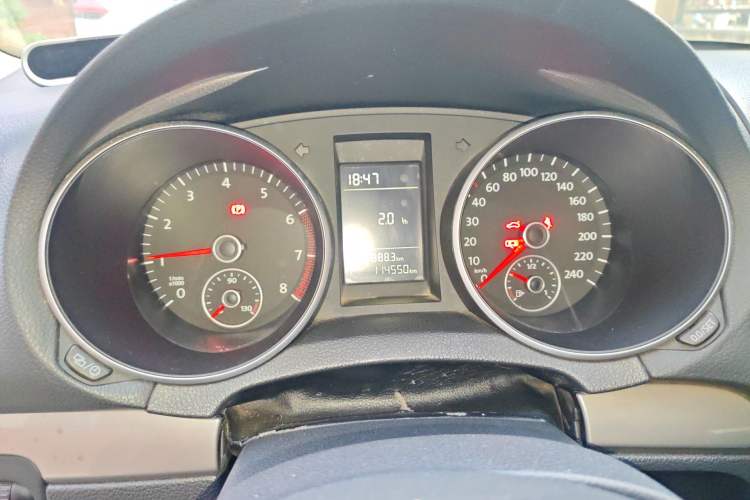 Used Volkswagen Golf 2012 1.6 Manual Fashion Edition Instrument Cluster