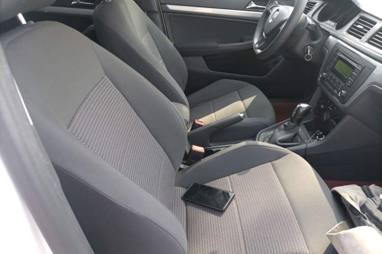 Used Volkswagen Lavida 2017 1.6L Automatic Fashion Edition Right Front Seat