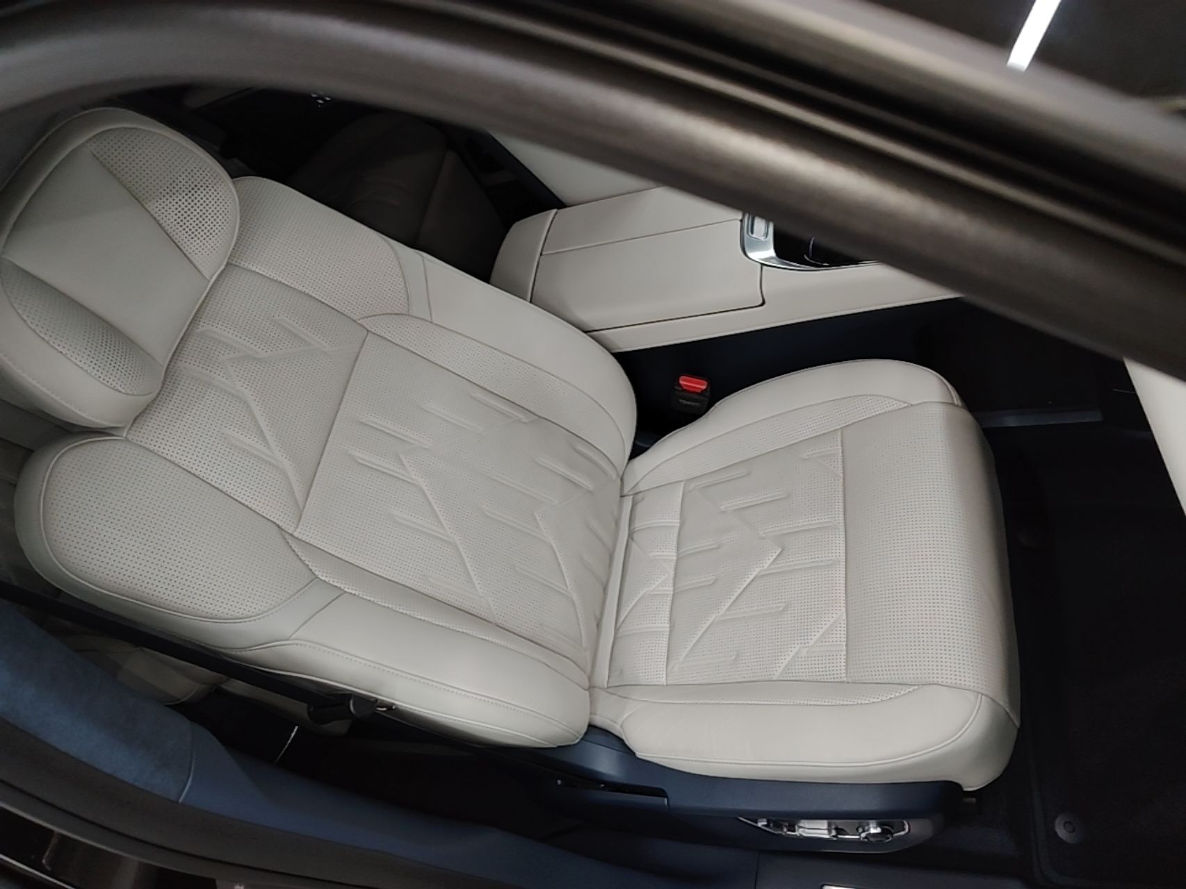 Zeekr 009 2024 Six-Seat Executive Version 4WD 108 kWh — снимка 19