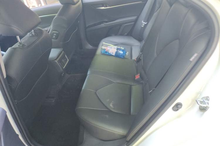 Used Toyota Camry 2023 2.0G Luxury Edition