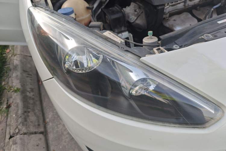 Used Peugeot 308 2014 Enjoy Edition Classic 1.6L Automatic Premium Model Right Front Headlight