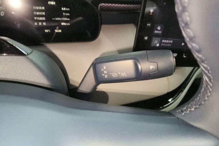 Used Zeekr MIX 2025 Long-Range Intelligent Driving Edition
