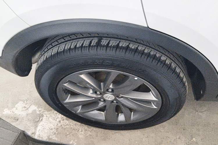 Used Buick Encore 2018 18T Automatic Two-Wheel Drive Urban Leading Model Right Rear Wheel Hub