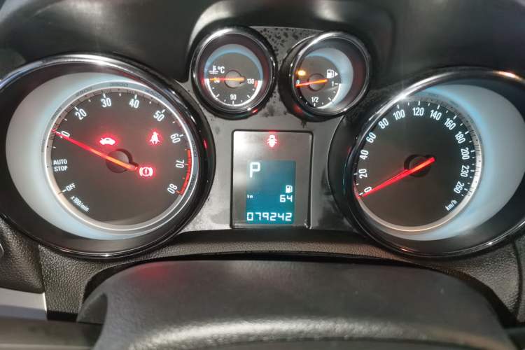 Used Buick Encore 2015 1.4T Automatic Two-Wheel Drive Urban Elite Version