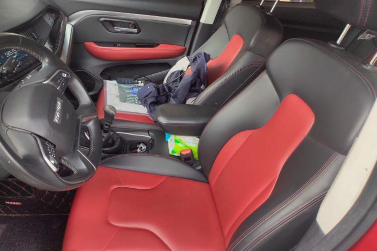 Used Haval H2s 2017 Blue Label 1.5T Manual Elite Model Left Front Seat