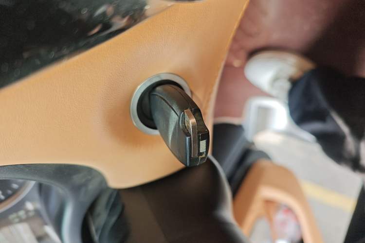 Used Mercedes-Benz Vito 2020 2.0T Elite Version 7 Seats
