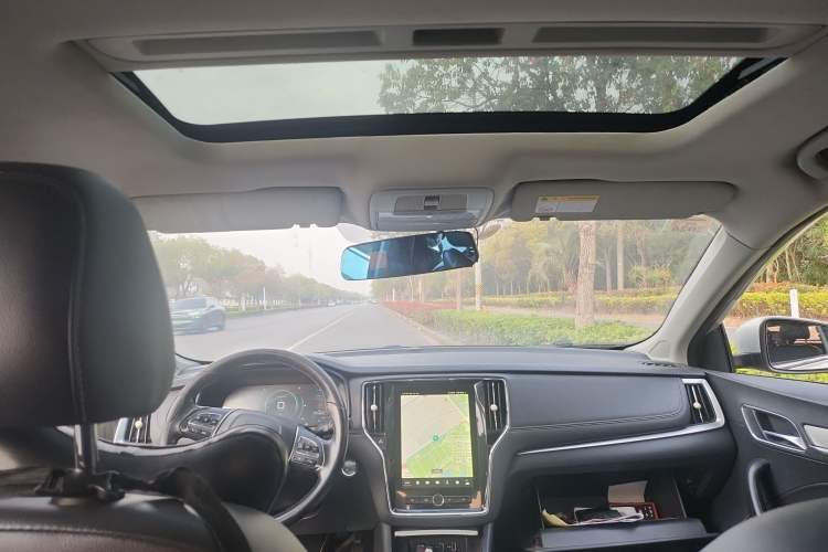 Used Roewe i6 New Energy 2017 45T Hybrid Connect & Smart Enjoyment Edition
