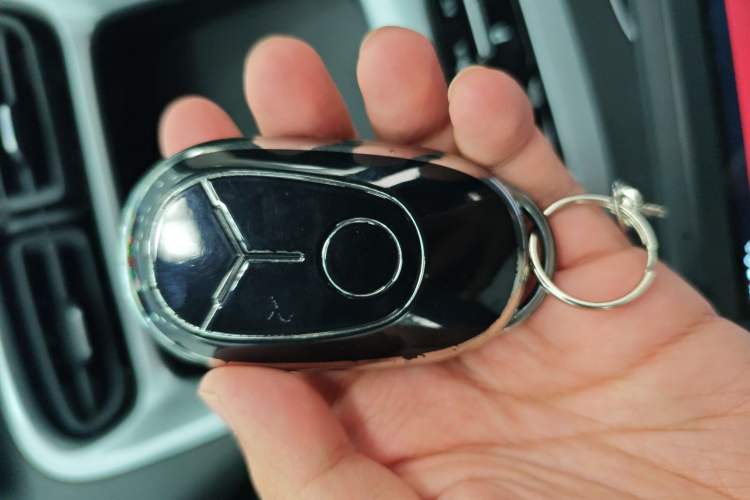 Used Geely Galaxy Geome 2025 310km Youth Edition Vehicle Key