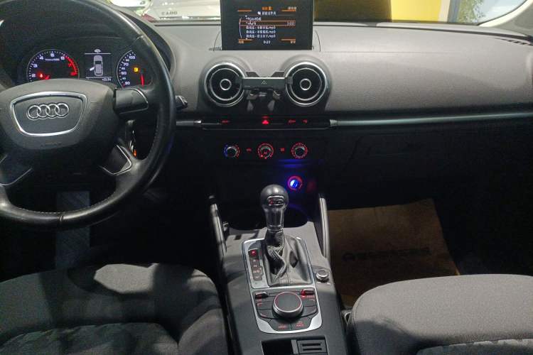 Used Audi A3 2014 Sportback 35 TFSI Automatic Ambition Edition Audio And AC Panel