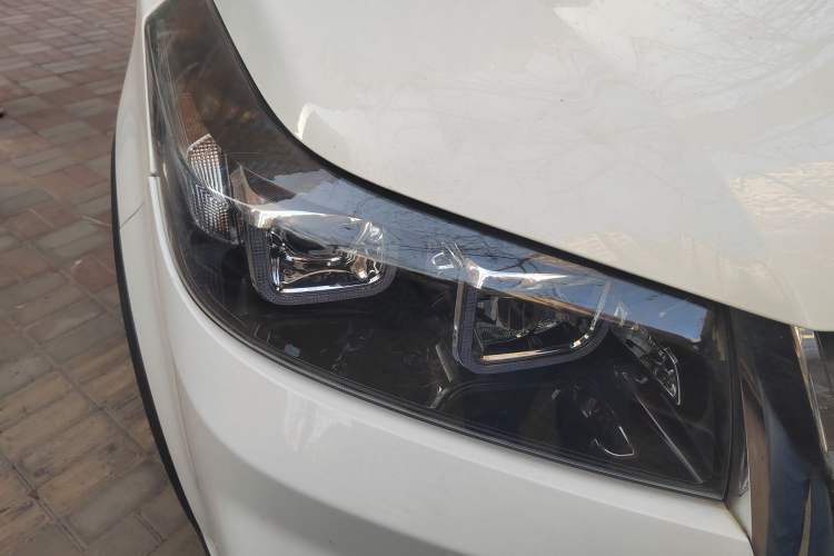 Used HYOSOW S3 2016 S3L 1.5L Manual Prestige Edition
