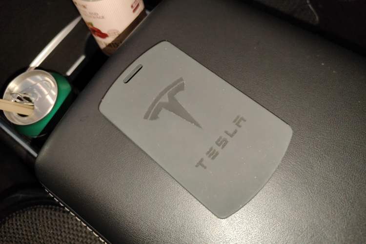 Used Tesla Model Y 2021 Long-Range All-Wheel-Drive Version 3D7
