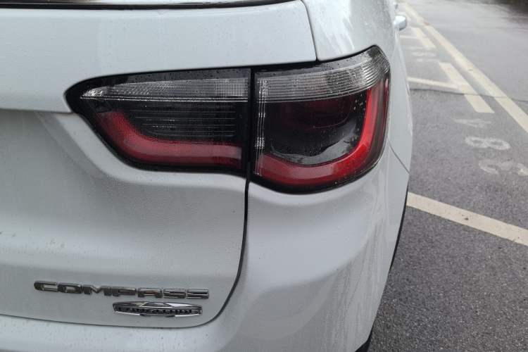 Used Jeep Compass 2017 200T Automatic Family Edition Right Rear Taillight