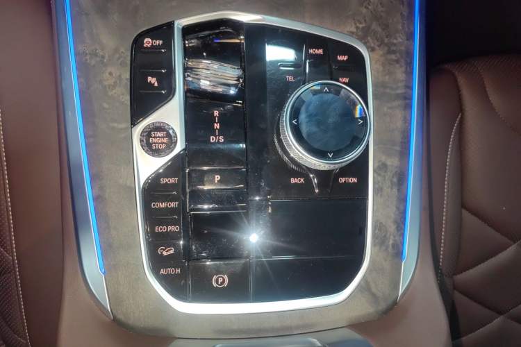 Used BMW X5 2023 xDrive 30Li Luxury M Sport Package
