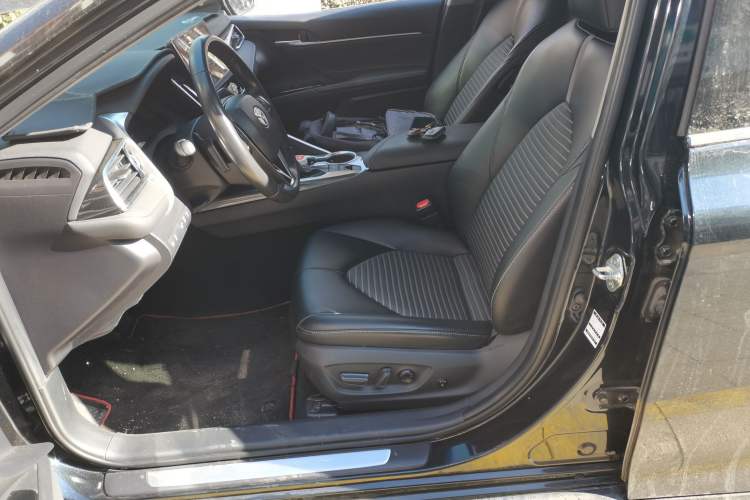 Used Toyota Camry 2022 2.5S Knight Edition
