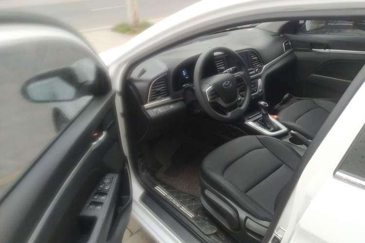 Used Hyundai Elantra (6th Generation / Lingdong) 2016 1.6L Automatic ZhiXuan – Elite Version
