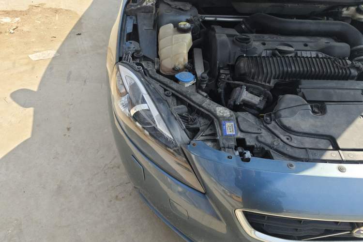 Used Volvo V40 2013 2.0T Zhiya Edition