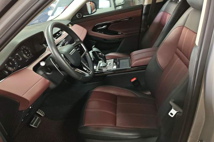 Used Land Rover Range Rover Evoque 2023 Aurora L 249 PS Luxury Edition
