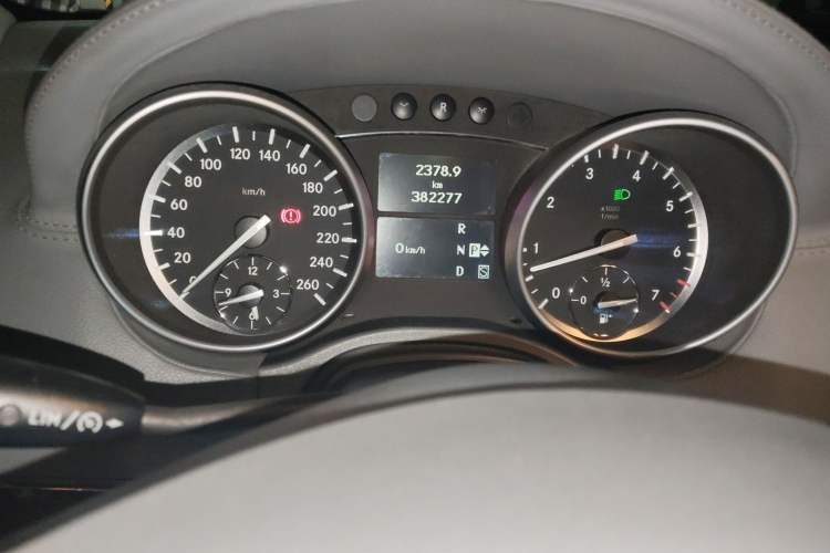 Used Mercedes-Benz GL-Class 2011 GL 450 4MATIC Prestige Edition Instrument Cluster