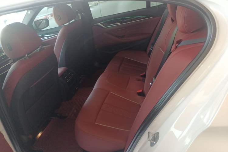 Used BMW 5 Series 2022 Second Facelift 525Li M Sport Package