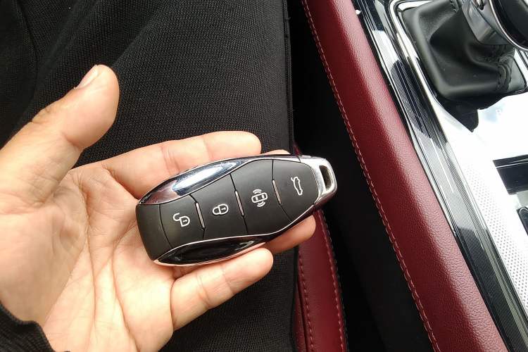 Used Hongqi H5 2024 2.0T Automatic Smart Connect Flagship Edition