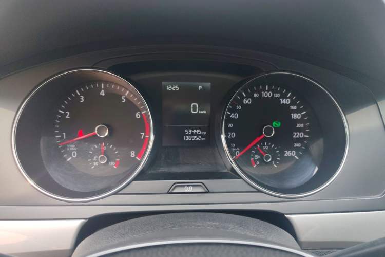 Used Volkswagen Lamando 2015 230TSI DSG Fashion Edition