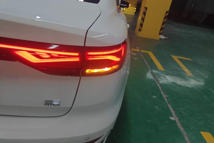 Used Geely Auto Emgrand 2023 4th Generation Champion Edition 1.5L CVT Prestige Model
