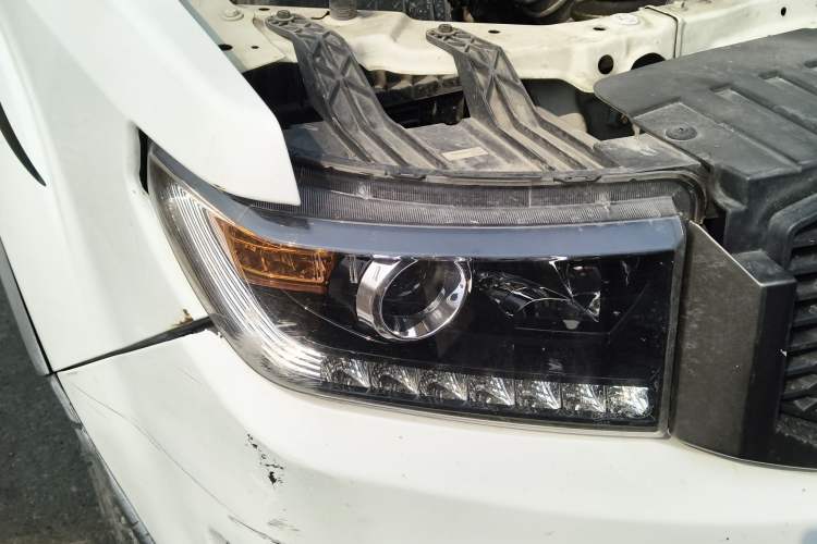 Used Huanghai N3 2017 2.4T Automatic Two-Wheel Drive Sport Edition 4K22D4T