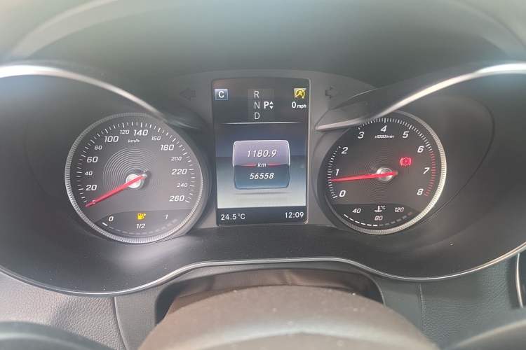 Used Mercedes-Benz GLC 2019 GLC 260 L 4MATIC Dynamic Model Instrument Cluster