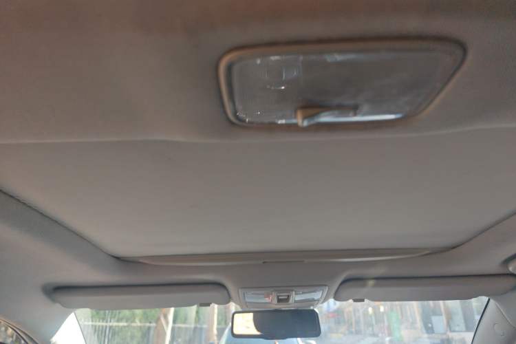 Used Kia Sportage R 2011 2.0L Automatic Two-Wheel Drive Premium Edition
