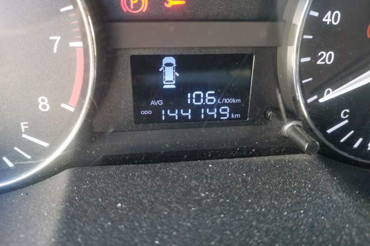 Used JAC Refine M3 2015 Maker Edition 1.6L Luxury Smart Version Odometer Close Up