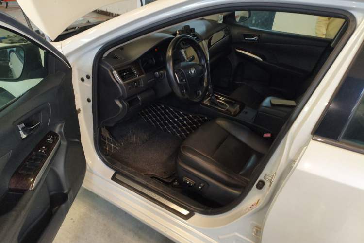 Used Toyota Camry 2016 2.0G 10th Anniversary Leading Edition Driver Seat