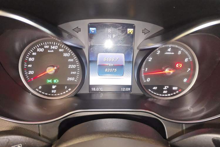 Used Mercedes-Benz GLC 2017 GLC 260 4MATIC Luxury Model
