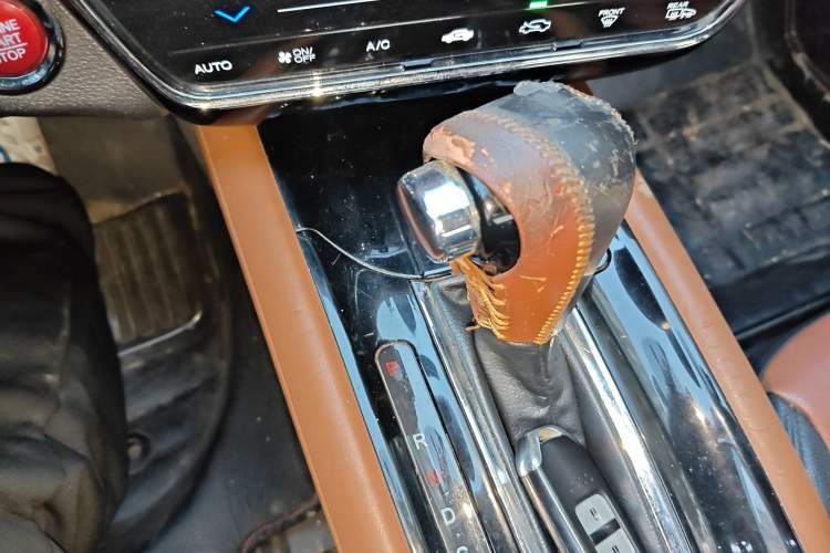 Used Honda Vezel 2015 1.8L CVT 2WD Luxury Model