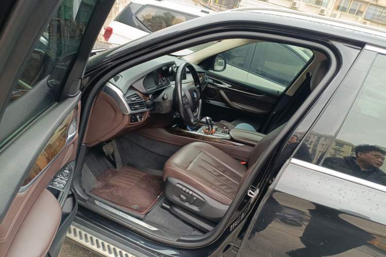 Used BMW X5 2017 xDrive28i
