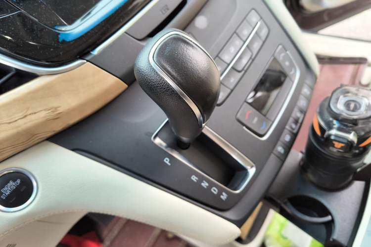 Used Buick GL8 2017 ES 28T Comfort Model China V Standard Gear Lever