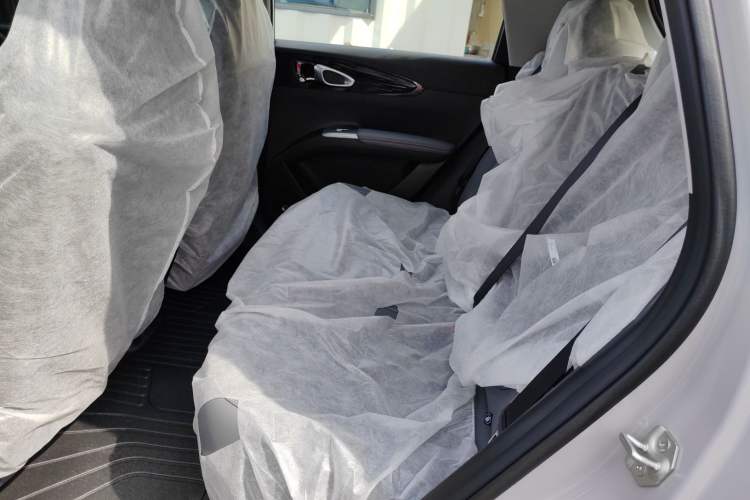 Used Geely Galaxy Geome 2026 Model 310km Youth Edition Left Rear Seat