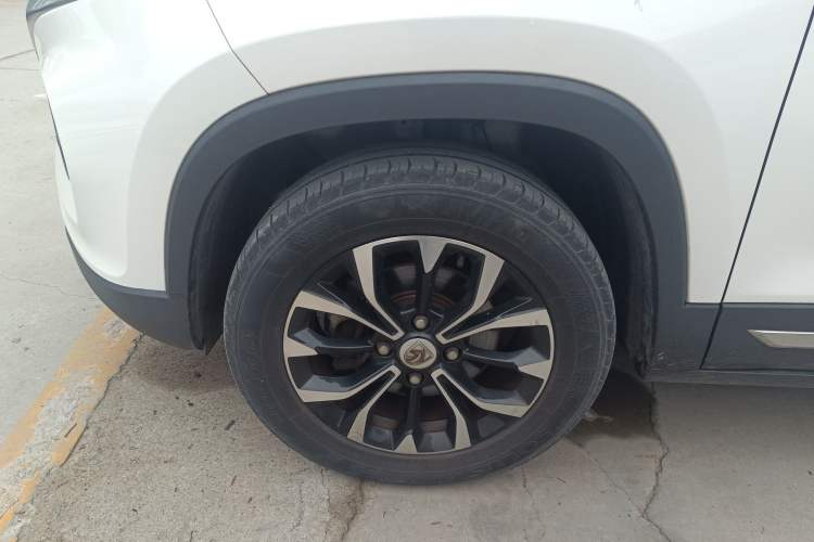 Used Baojun 510 2019 1.5L Manual Enjoyment Model 77kW China VI Left Front Wheel Hub