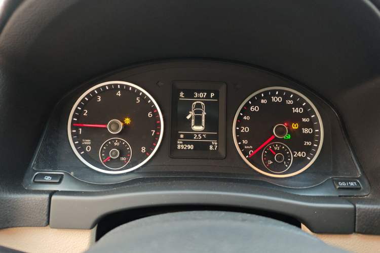 Used Volkswagen Tiguan 2012 1.8TSI Automatic Two-Wheel Drive Elite Edition Instrument Cluster