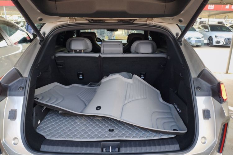 Used Lynk & Co 08 EM-P 2023 120km Long-Range Halo
