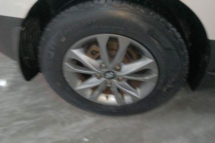 Used Hyundai ix35 2013 2.0L Automatic Two-Wheel Drive Comfort GL China V Standard Exterior 5