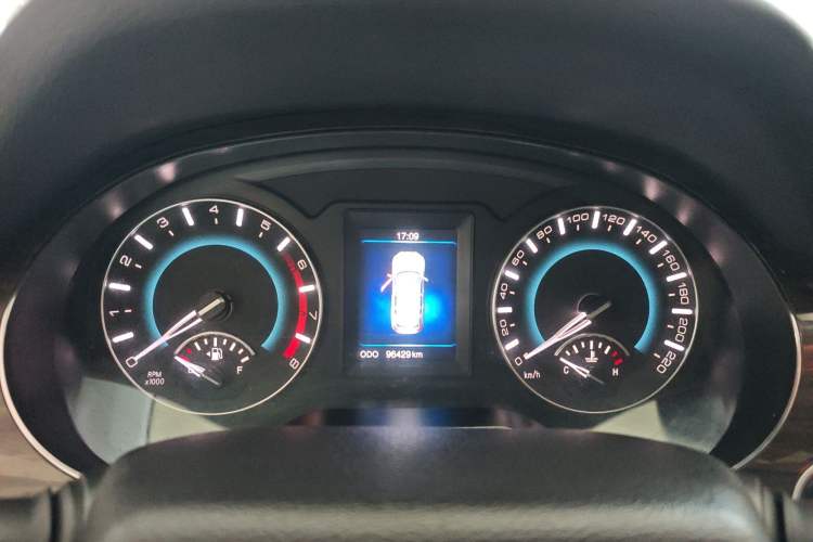 Used Haval H2 2016 Red-Label 1.5T Automatic Two-Wheel Drive Luxury Model Instrument Cluster