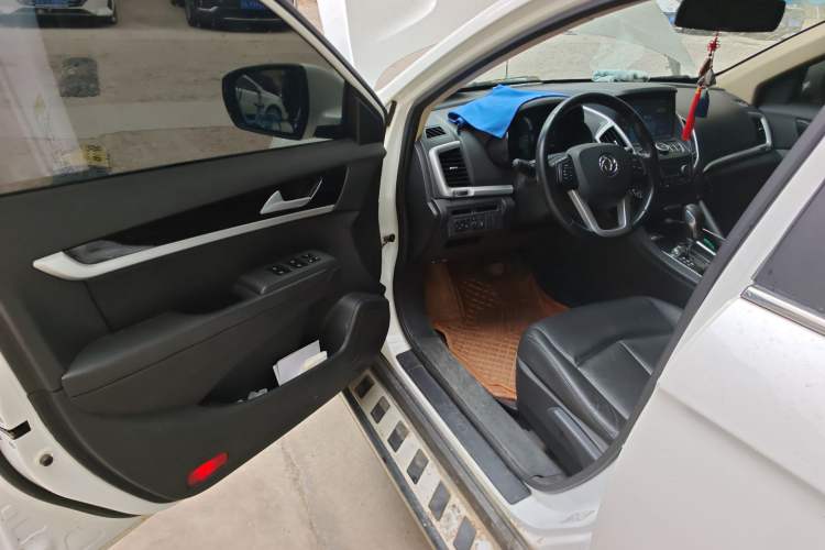 Used Dongfeng Aeolus AX7 2015 2.0L Automatic Zhiyi Trim Driver Seat