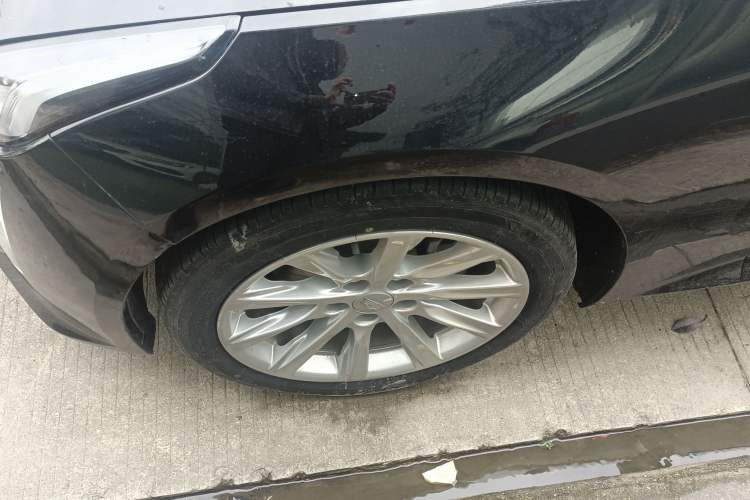 Used Cadillac CT5 2021 28T Fashion Edition Left Front Wheel Hub